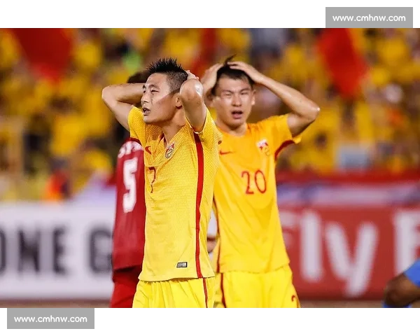 头球技术解析与训练方法 如何提高头球精度与爆发力